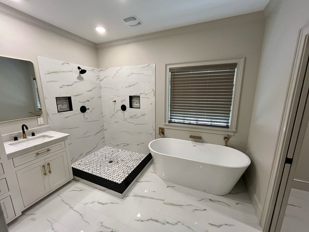 Master bathroom 1 Master bathroom 1