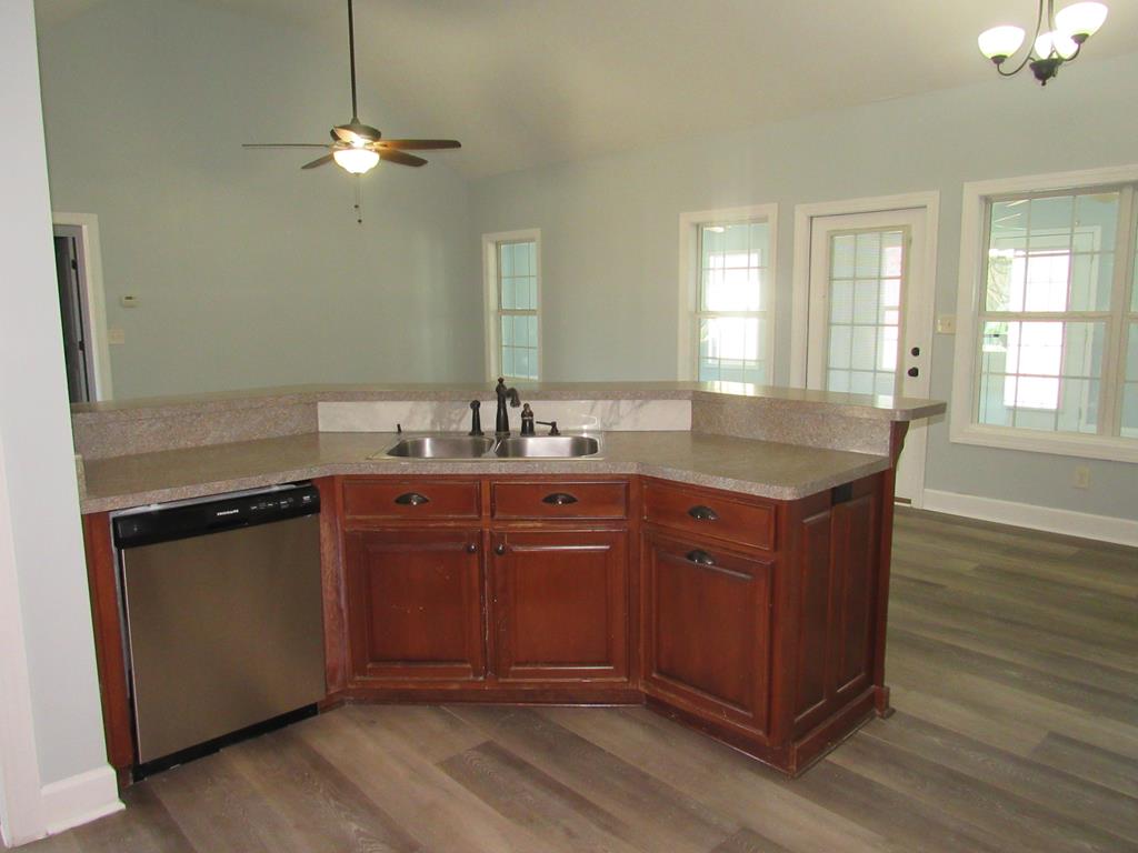 21 Marys Lane, Moultrie, Georgia 31788, 3 Bedrooms Bedrooms, ,2 BathroomsBathrooms,Single Family,For Sale,Marys Lane,912898