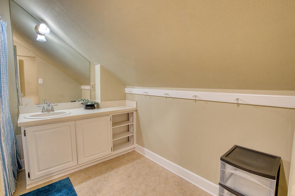 100 Wacamaw Road, Moultrie, Georgia 31788, 4 Bedrooms Bedrooms, ,3 BathroomsBathrooms,Single Family,For Sale,Wacamaw Road,913110