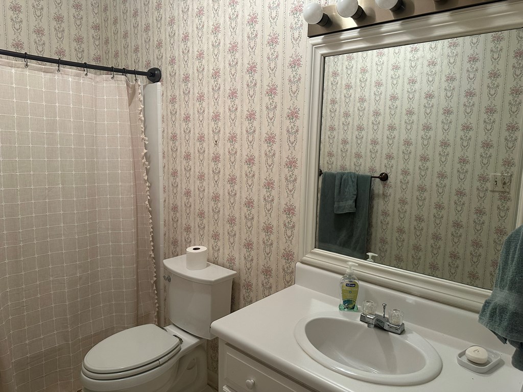 1546 Ivy lane, Moultrie, Georgia 31768, 2 Bedrooms Bedrooms, ,2 BathroomsBathrooms,Townhome,For Sale,Ivy lane,913379