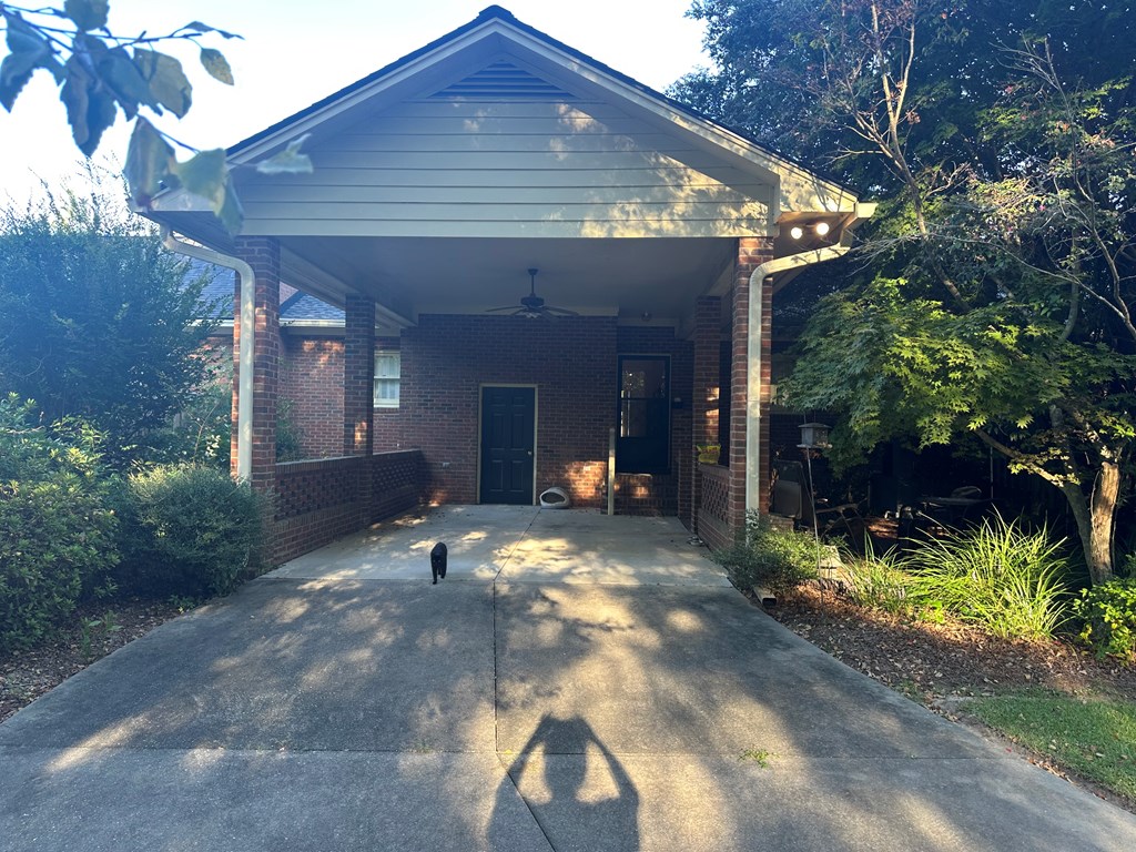1546 Ivy lane, Moultrie, Georgia 31768, 2 Bedrooms Bedrooms, ,2 BathroomsBathrooms,Townhome,For Sale,Ivy lane,913379