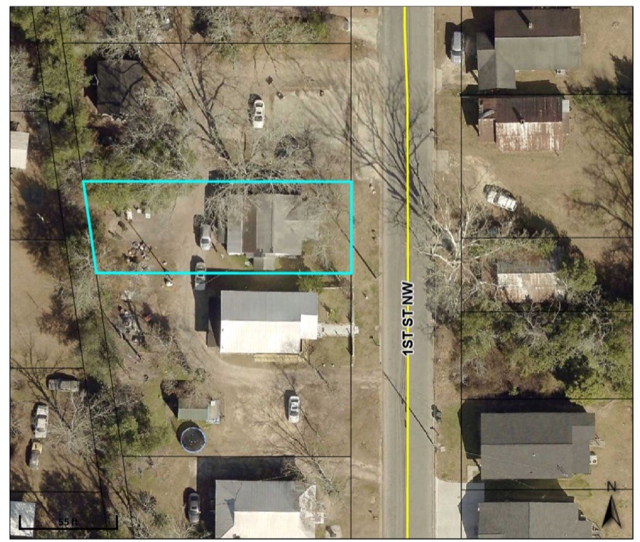 615 1st St NW, Moultrie, Georgia 31768, 2 Bedrooms Bedrooms, ,2 BathroomsBathrooms,Duplex,For Sale,1st St NW,913485