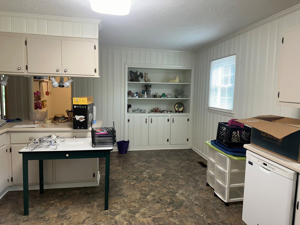 1701 10th Street SE, Moultrie, Georgia 31768, 3 Bedrooms Bedrooms, ,2 BathroomsBathrooms,Single Family,For Sale,10th Street SE,913411