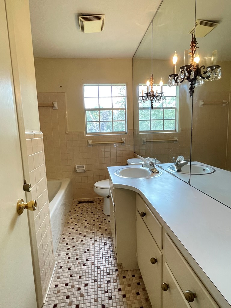 305 Clubview Drive, Moultrie, Georgia 31768, 5 Bedrooms Bedrooms, ,3 BathroomsBathrooms,Single Family,For Sale,Clubview Drive,913500