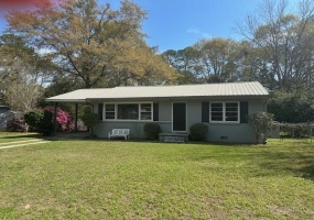 1821 3RD Street SE, Moultrie, Georgia 31768, 3 Bedrooms Bedrooms, ,2 BathroomsBathrooms,Single Family,For Sale,3RD Street SE,915642